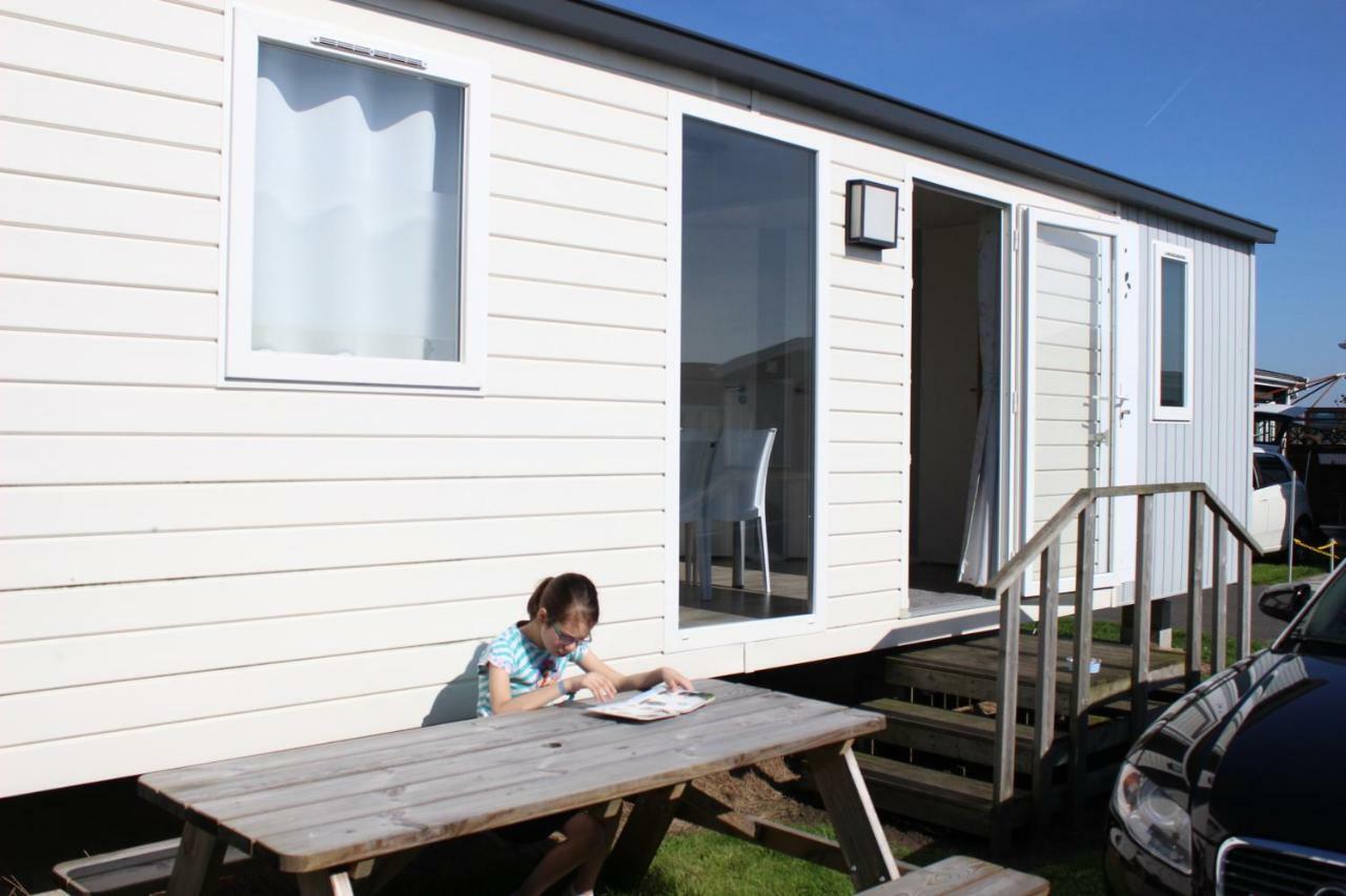 Caravan Middelkerke Hotel Exterior foto