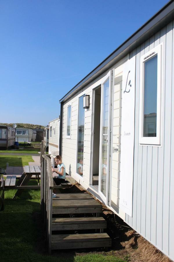 Caravan Middelkerke Hotel Exterior foto